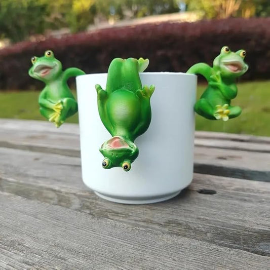 3 Pieces of Outdoor Courtyard Climbing Frog Statue Decoration, Outdoor Fairy Garden Resin Crafts, Flower Pot Landscape Frog, Miniature Landscape Pendant Accessories