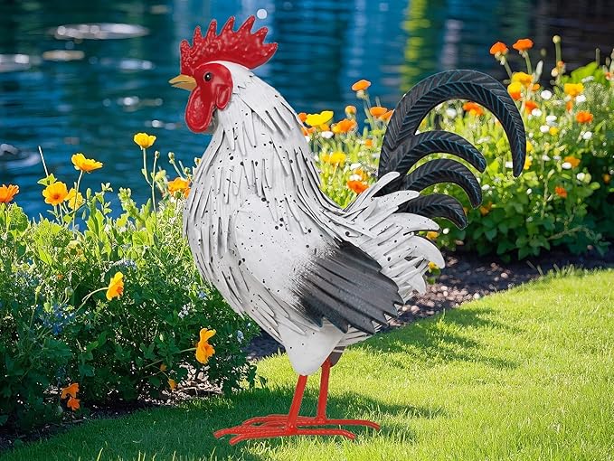Rooster Garden Statue Sculpture Metal Chicken Yard Decor Outdoor Figurines Patio Backyard Decoration (White)