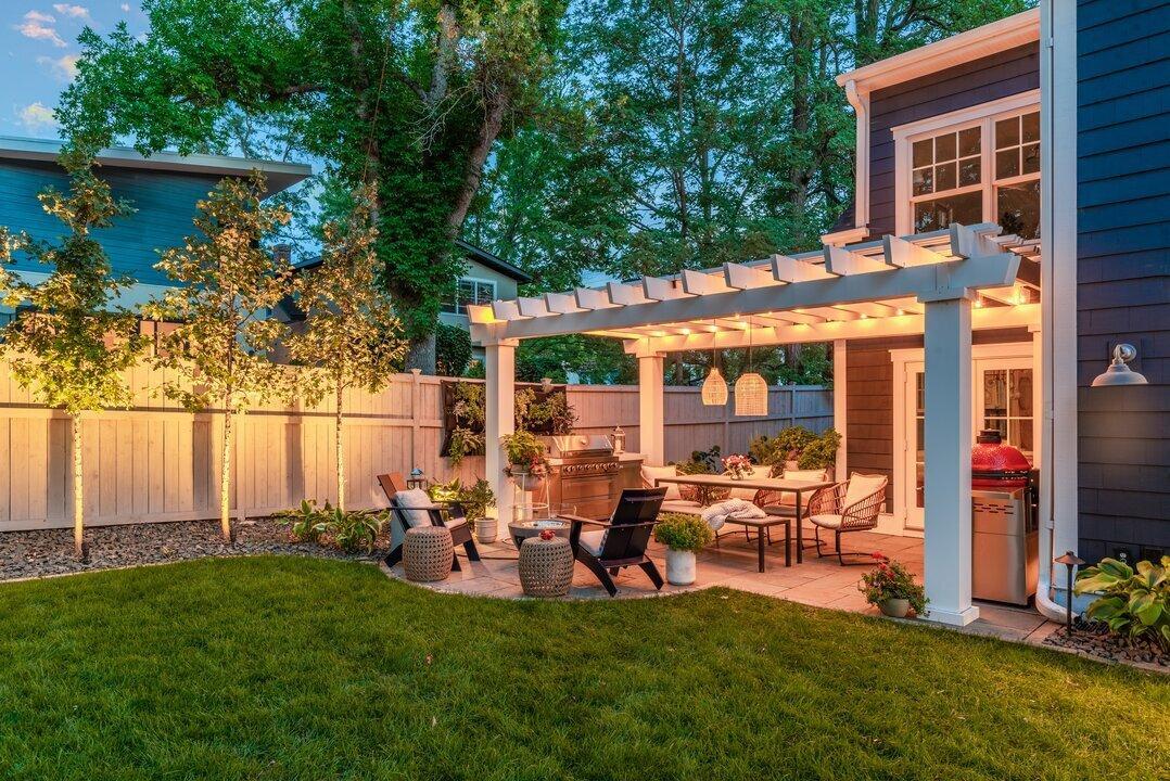 How to Design an Outdoor Space That Feels Welcoming to Guests: Backyard Hosting Made Simple
