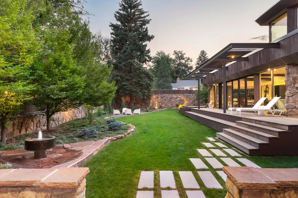 How to Design a Backyard That Feels Like a Luxury Garden—Without a Luxury Budget