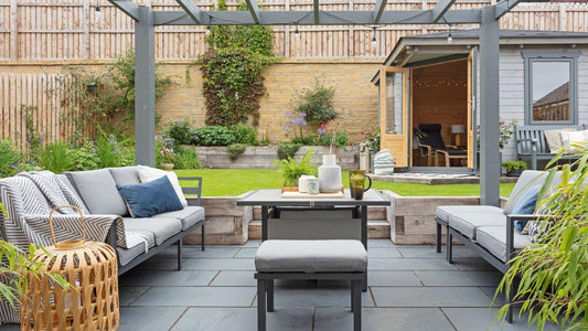 Designing the Perfect Outdoor Entertaining Space: Simple Ideas for Memorable Gatherings All Year Long
