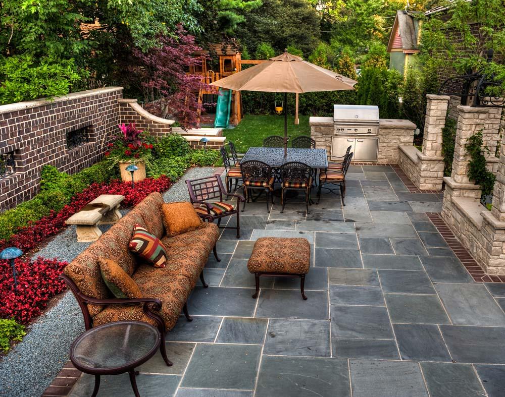 Designing a Backyard That Ages Beautifully: Timeless Landscaping Choices That Never Go Out of Style