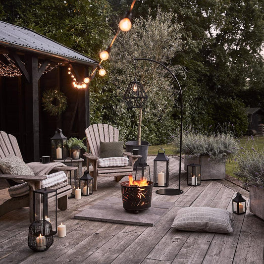 How to Style Outdoor Lanterns for Warm, Inviting Evenings