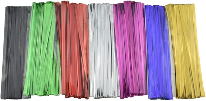 HAHIYO 700Pcs 4 inches 7 Colors Metal Twist Ties Bread Candy Coffee Bag Ties Plant Garden Twist Ties for Cellophane Treat Bags Gift Wraping Bags Plastic Bags Halloween Party Cake Present Art Crafts