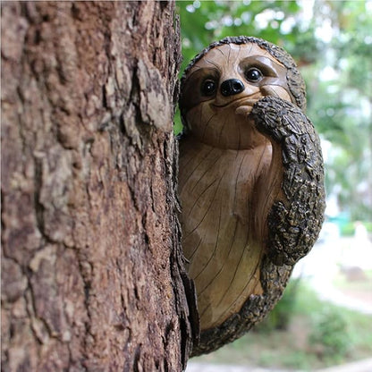 Sloth Tree Hugger, Outdoor Decorations, Resin Garden Sculpture Ornament, Tree Peeker Statue, Halloween Gardening Gifts for Housewarming, Handmade with Details, Durable & Waterproof
