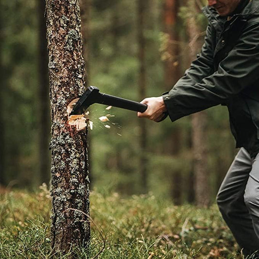 Fiskars 28" Chopping Axe, Ultra-Sharp Blade for Kindling with Ease, Weight Balanced, Garden and Outdoor Gear, 3.5 pounds, Black
