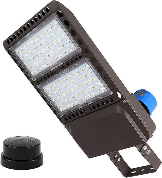 200W LED Parking Lot Light,5000K 28000LM Outdoor floodlights with Dusk to Dawn Photocell,IP65 Waterproof AC100-305V, Outdoor Shoebox Lighting with Trunnion Wall Yoke Mount for Yard Garage Barn