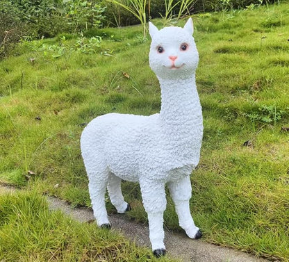 Outdoor Alpaca Statues, Courtyard Garden Decoration, Modern Minimalist Style Animal Ornaments, Sun Resistant and Waterproof Balcony Lawn Decoration, Creative Gifts (White)