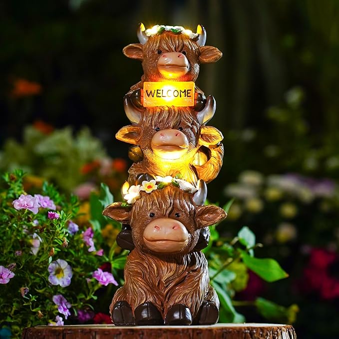 Christmas Highland Cow Statue Solar Outdoor Decor with Flower Decoration Funny Triple Highland Cow Decor Birthday Thanksgiving Gifts for Women Mom Highland Cows Figurine for Yard Garden Lawn Ornaments