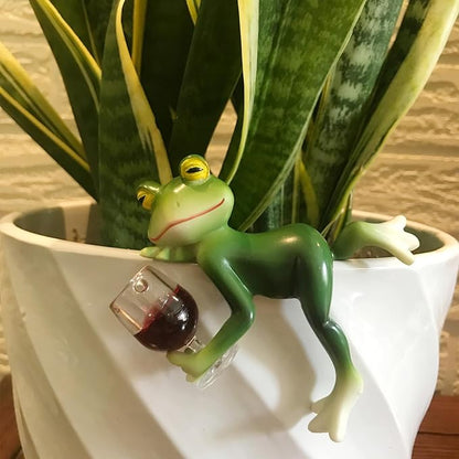 2 Pack Miniature Frog Figurines Decor Cute Resin Frog Statue Sculpture Garden Planter Pots Indoor Outdoor Patio Balcony Home Desk Lie and Stand