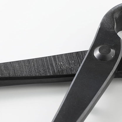 Wazakura Hand Forged Knob Bonsai Cutter Made in Japan 8-1/4 inch (210mm), Japanese Gardening Tools, Round Edge Concave Branch Cutter Black