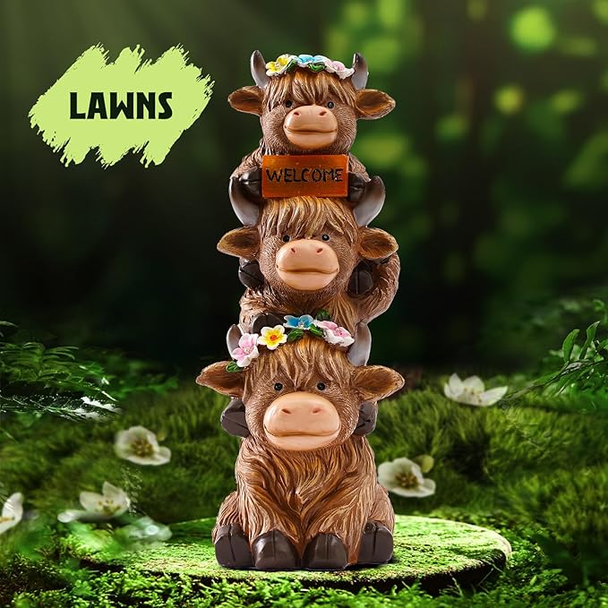 Christmas Highland Cow Statue Solar Outdoor Decor with Flower Decoration Funny Triple Highland Cow Decor Birthday Thanksgiving Gifts for Women Mom Highland Cows Figurine for Yard Garden Lawn Ornaments