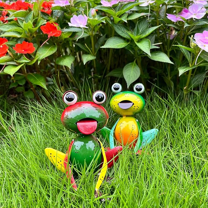 Metal Garden Decor Yard Art for Outside Set of 2 Cute Small Frogs Lawn Patio Ornaments Backyard Decorations Garden Gifts for Mom - (Yellow,Green)