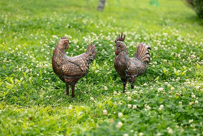 Metal Chicken Yard Decor, Farmhouse Metal Rooster Hen Yard Art, Outdoor Chicken Garden Statues, Antique Copper Hen and Rooster Sculptures Ornament for Backyard Patio Lawn Home Kitchen Decorations