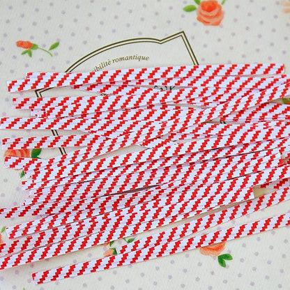 APQ Red and White Metallic Twist Ties for Bags, 4 inches. 2000 Pack Plastic-Coated Bread Twist Ties for Treat Bags. Reusable Bread Ties. Light Metallic Twist Tie. Heavy-Duty Twisty Ties for Bags