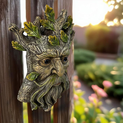 Blue Eye Leaf Tree Face Sculpture, Funny Blue Eye Leaf Old Man Tree Hugger Statue, Indoor & Outdoor Creative Props for Garden and Home,9" x 7" x 2.4"