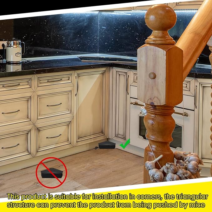 Qualirey 36 Pcs Mice Station with Key Triangle Bait Station Reusable Rodent Trap Bait Box, Keeps Children and Pets Safe Indoor & Outdoor, Bait Not Included, Suitable for Small Mice (Black)