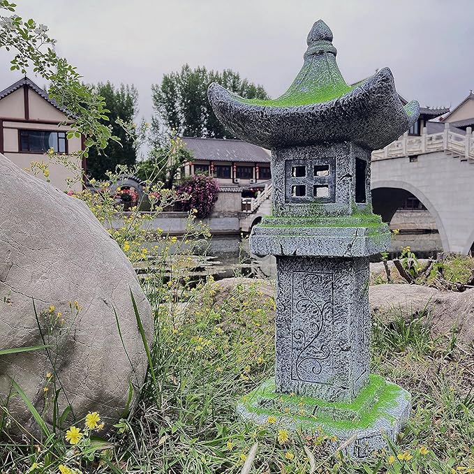 Japanese Pagoda Statue Solar-Powered LED Light Moss-Covered Retro Miniature Tower Lantern Garden Decoration Figurines Solar Lamp Outdoor Asian Decoration Zen Courtyard Landscape 31.5’’High